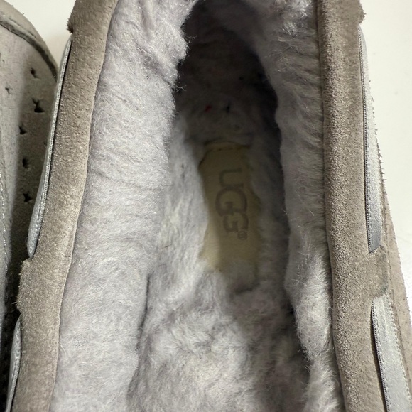 UGG Women's Taupe Moccasins with Bow - Picture 5 of 9